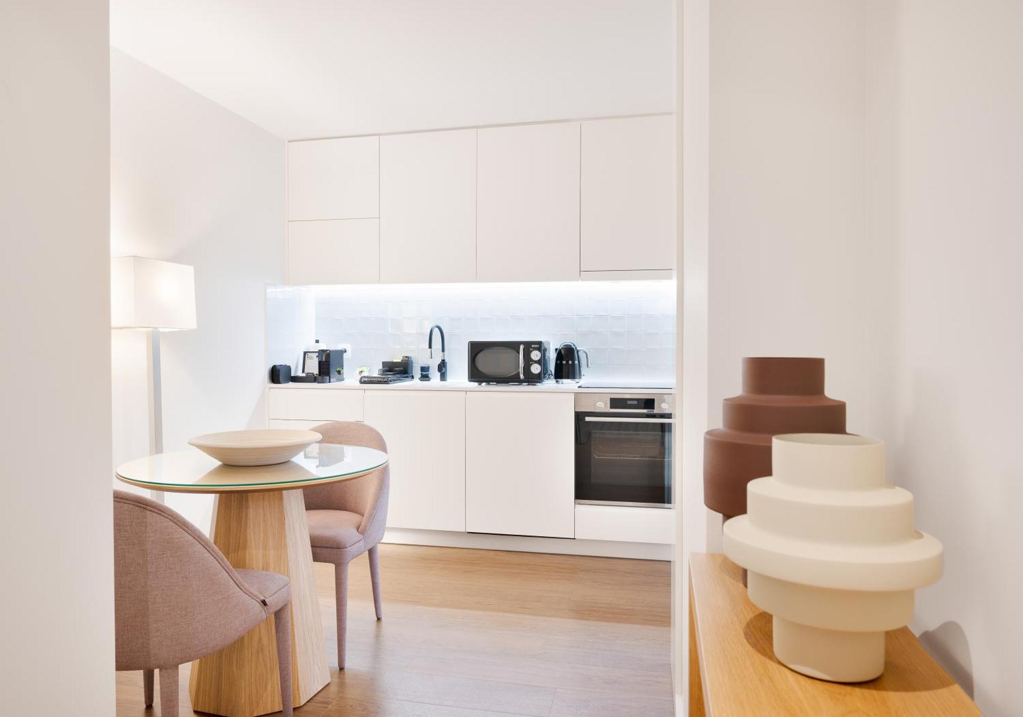 Catarina Serviced Apartments (Adults Only) ポルト 部屋 写真